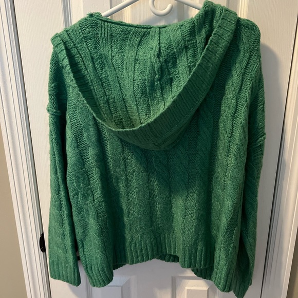 American Eagle Hooded Sweater - Picture 2 of 7